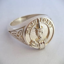 Load image into Gallery viewer, MacKay clan crest signet ring with celtic triquetra design on sides in sterling silver or gold - MANU FORTI
