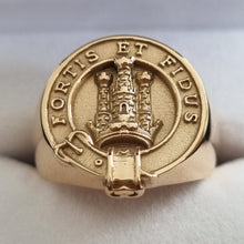 Load image into Gallery viewer, MacLachlan clan crest signet ring gold in box
