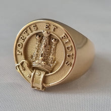 Load image into Gallery viewer, MacLachlan clan crest signet ring gold