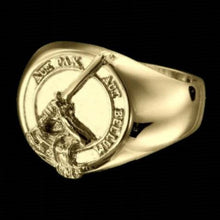 Load image into Gallery viewer, Gunn Clan Crest Signet Ring Scot Jewelry Rings
