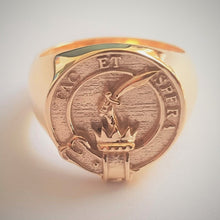 Load image into Gallery viewer, Matheson Clan Crest Signet Ring Scot Jewelry Rings
