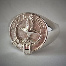 Load image into Gallery viewer, Munro Clan Crest Signet Ring Scot Jewelry Rings
