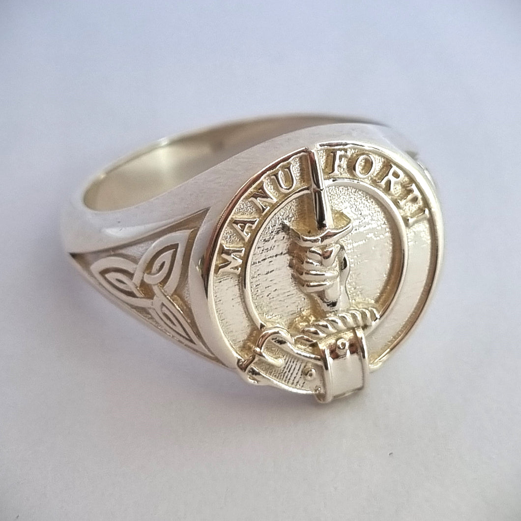 MacKay clan crest signet ring with celtic triquetra design on sides in sterling silver or gold - MANU FORTI
