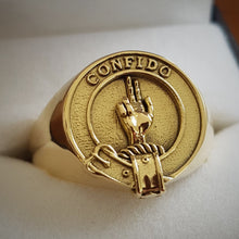 Load image into Gallery viewer, Boyd Clan Crest Signet Ring Scot Jewelry Rings

