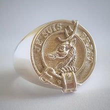 Load image into Gallery viewer, Fraser Clan Crest Signet Ring Scot Jewelry Rings
