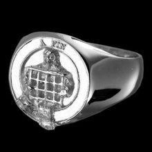 Load image into Gallery viewer, Ogilvy Clan Crest Signet Ring Scot Jewelry Rings
