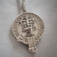 Load image into Gallery viewer, Robertson Clan Crest Pendant Scot Jewelry Charms &amp; Pendants
